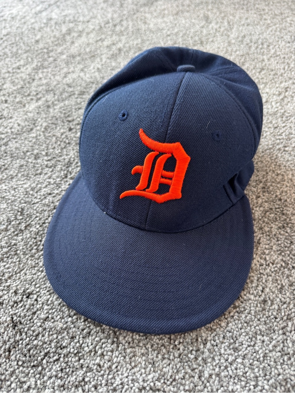 Detroit Tigers Fitted Men's Baseball Cap Size Small